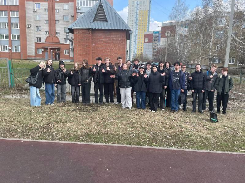 «Посадка деревьев на аллее выпускников…».